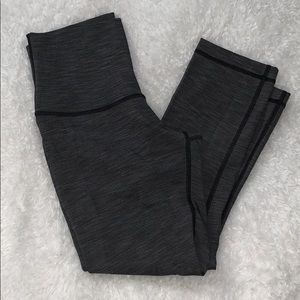 Grey Lululemon cropped leggings